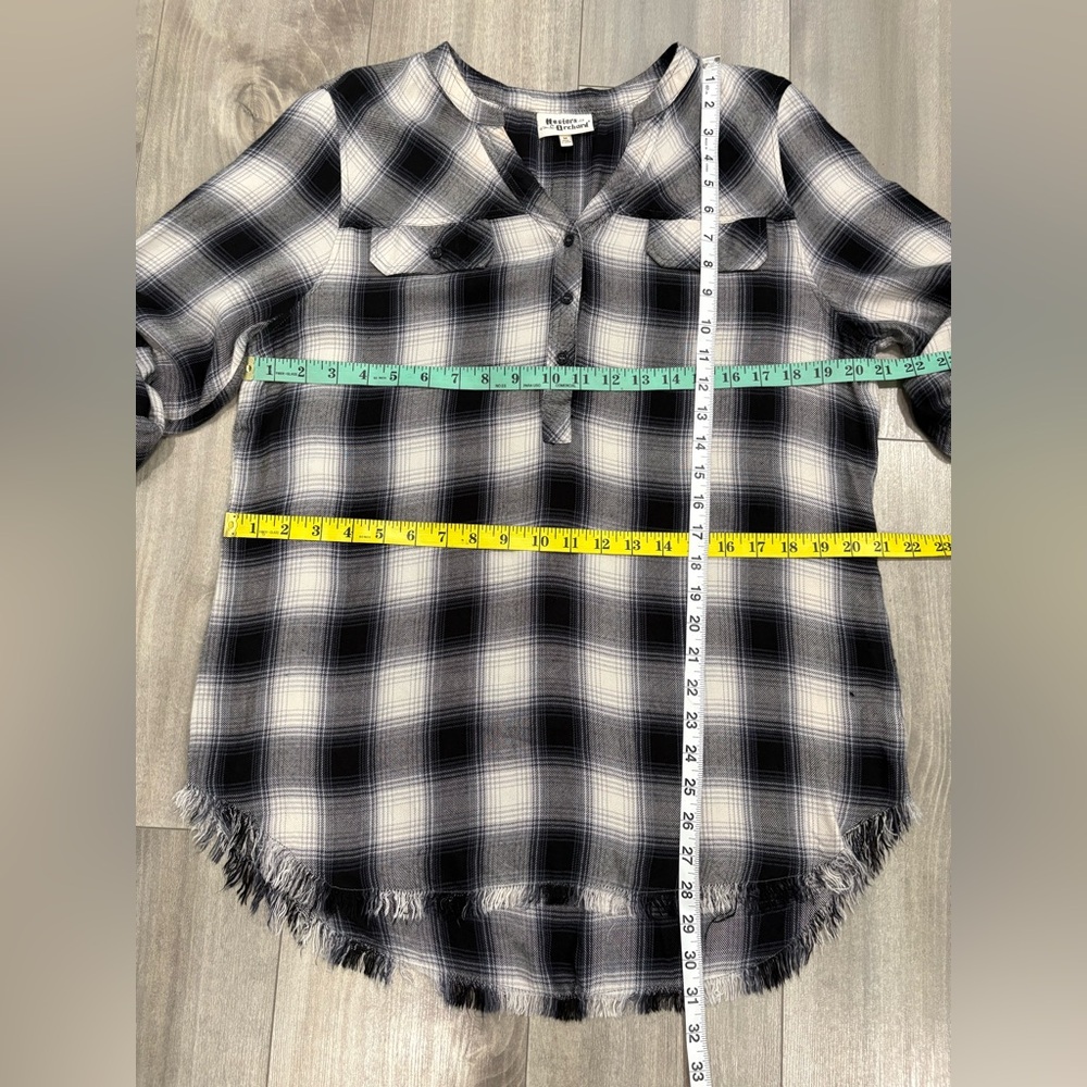 Hester & Orchard Plaid Button-Up Shirt Size M - Picture 3 of 8